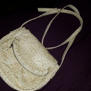 Lady small over the shoulder hand bag